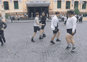 춤선이 뭔지 제대로 보여주는 짤.GIF | 인스티즈