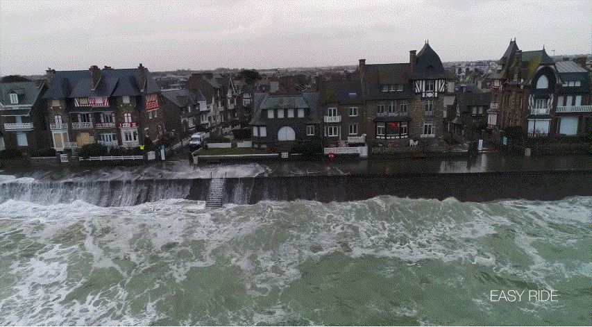파도가 창을 닦는 해변 | 인스티즈