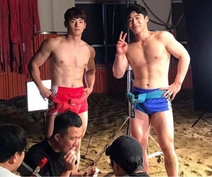 씨름선수 몸매때문에 눈돌아간 여자들 | 인스티즈