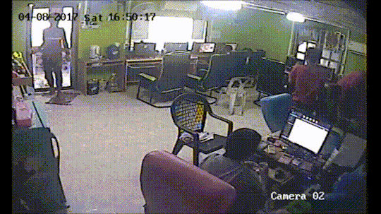 이수역 피시방 뱀.gif | 인스티즈