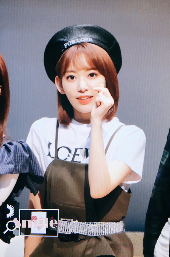오늘자 팬싸인회 아이즈원 사쿠라 | 인스티즈