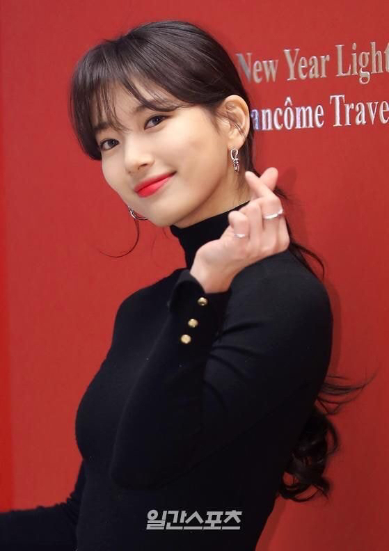 오늘자 좀 이쁘게 나온 수지 | 인스티즈