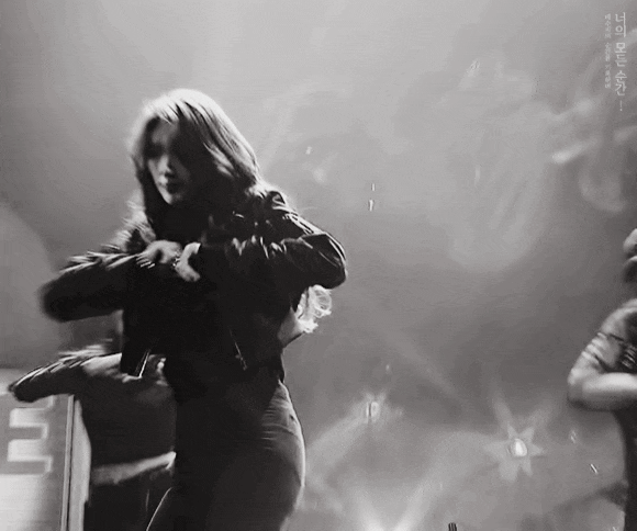 요즘은 보기 힘들어진 가수 수지 | 인스티즈