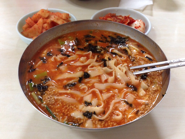 칼국수 VS 수제비.jpg | 인스티즈