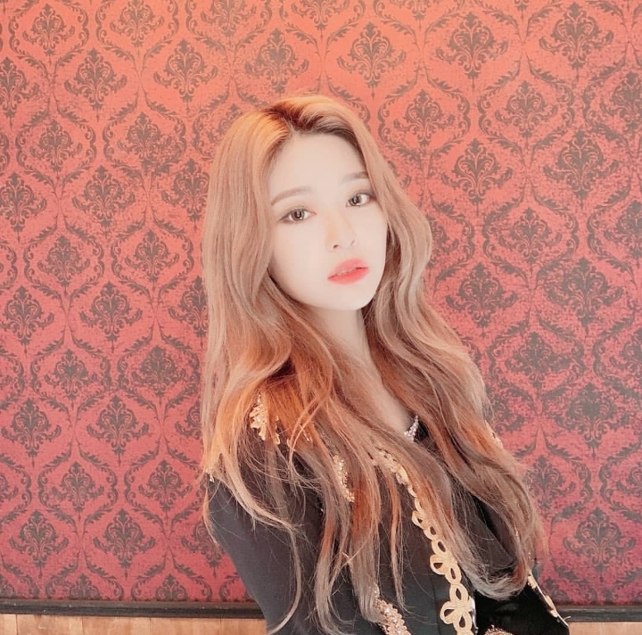 어마어마하게 이쁜 아이즈원 민주 | 인스티즈