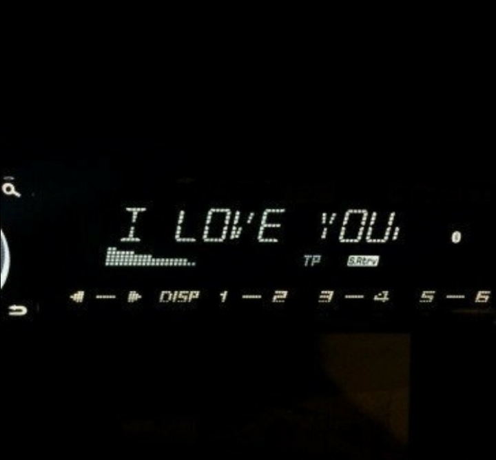 플레이 리스트에서 언제 넣어둔 지 모르겠는 우리 노래가 나온다 | 인스티즈