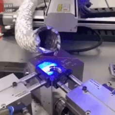 레이저 가이드 시스템을 이용한 용접.gif | 인스티즈