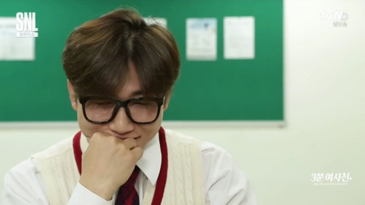 다 빌려가는 옆반 친구 나연이.jpgif | 인스티즈