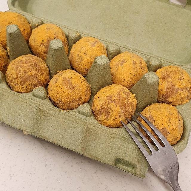 요즘 케이크 대신 선물한다는 계란한판.JPG | 인스티즈