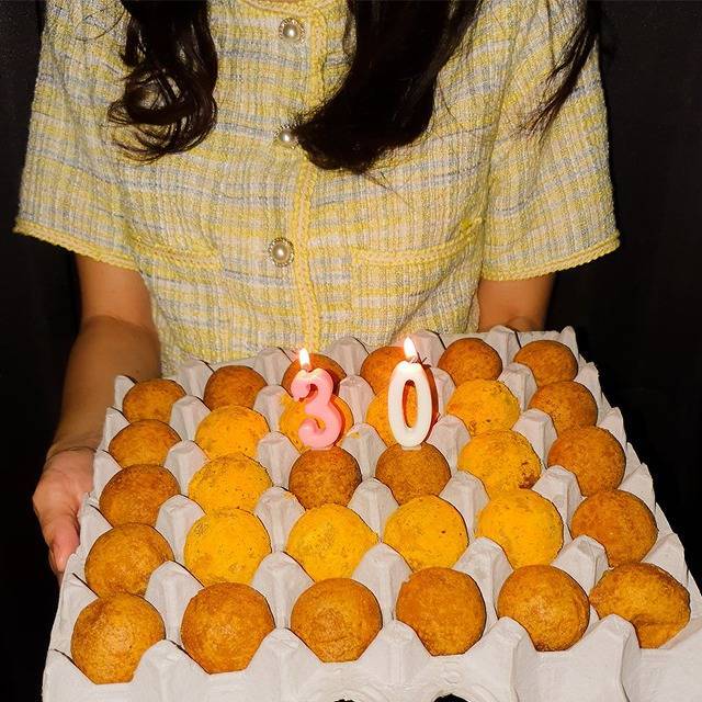 요즘 케이크 대신 선물한다는 계란한판.JPG | 인스티즈