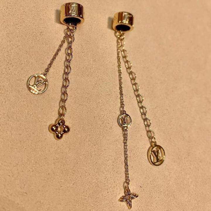 루이비통의 에어팟 악세사리 신상.jpg | 인스티즈