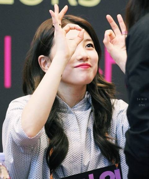 팔목 점크기에 부심있는 수지 | 인스티즈