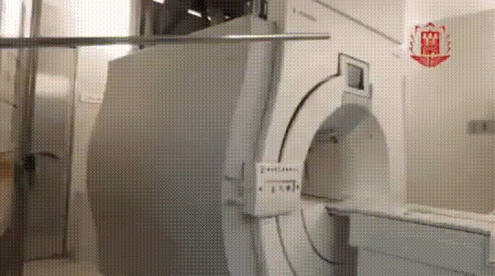 mri 촬영에 금속을 소지하면 안되는 이유.gif | 인스티즈