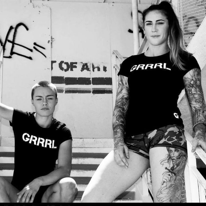 엄청난 골격을 자랑하는 MMA 여자 선수 ㄷㄷㄷㄷ gif | 인스티즈