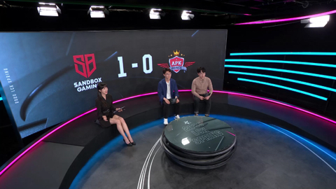 분석데스크에서 코커짓 하고 있는 김민아 아나운서 | 인스티즈