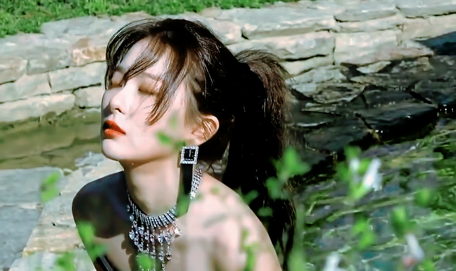 한국에서 활동하는 남자 연예인인데 군대안가도 논란 안되는사람 | 인스티즈