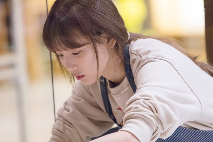 이런 카페알바생이 무료로 사이즈업을 해준다면? | 인스티즈