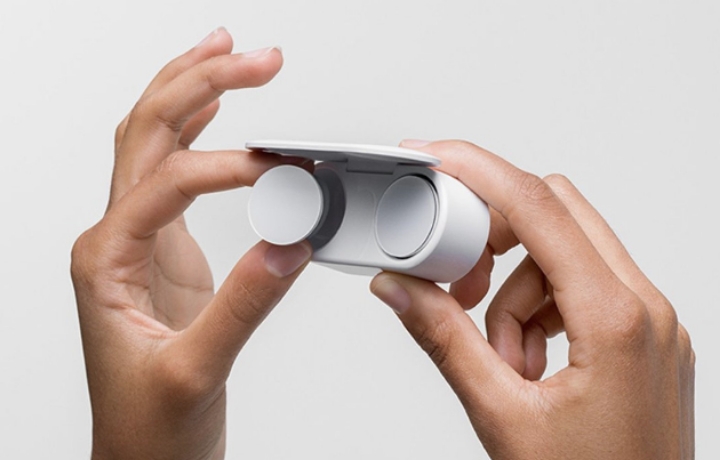 디자인으로 조롱받은 ms의 무선 이어폰 기능.jpg | 인스티즈