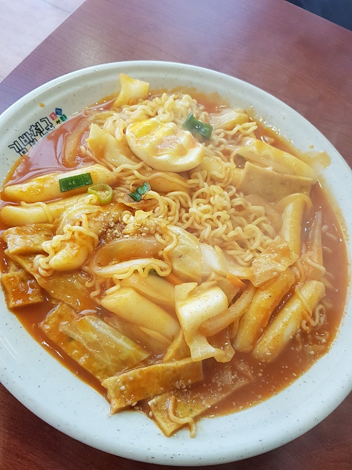 남자가 제육 돈까스면 여자는 이거 할정도로 좋아하는 여자가 많은 음식 | 인스티즈