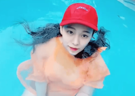 물에서 나오는 유투버 | 인스티즈