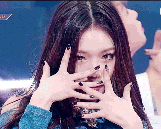 청하 눈빛 존나 섹시.gif | 인스티즈