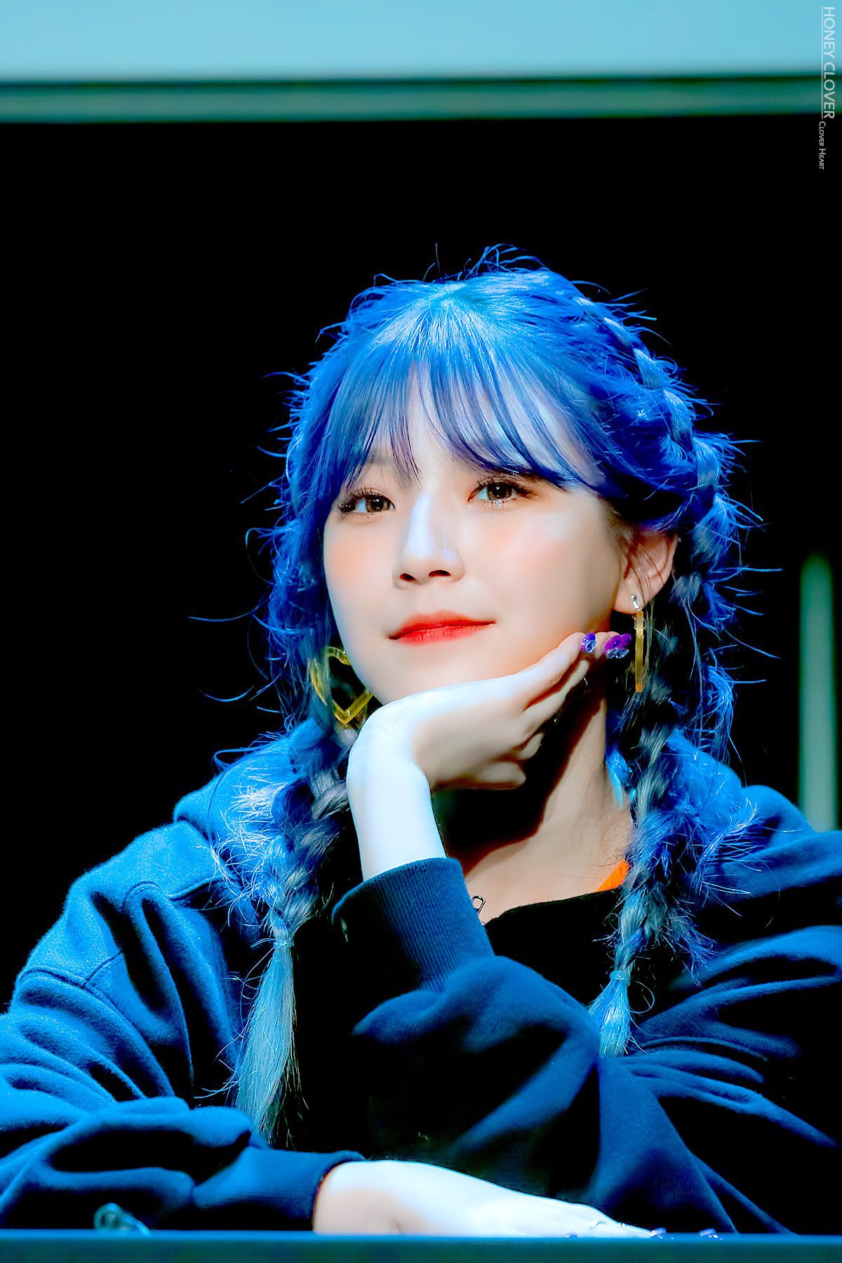 프로미스나인의 꿀깅이 막내 백지헌.jpgif | 인스티즈