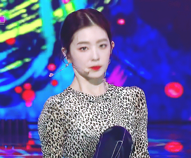 호피 의상 입은 아이린.gif | 인스티즈