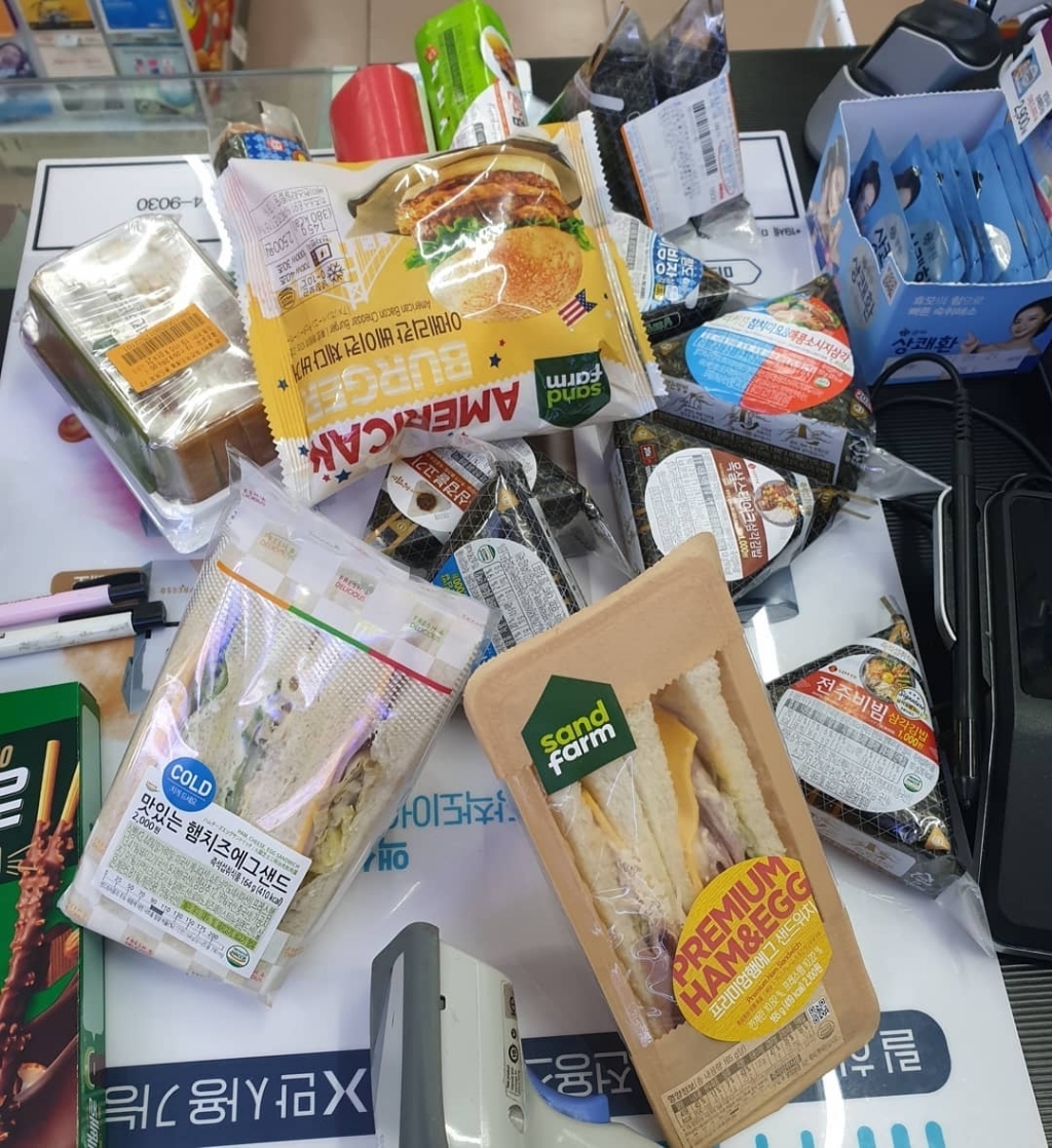 반도의 흔한 편의점 폐기.....jpg | 인스티즈