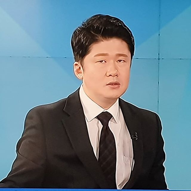 나름 매니아층이 많다는 뉴스 앵커 gif | 인스티즈
