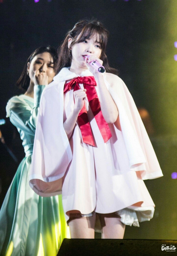 아이유 | 인스티즈