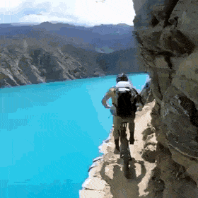 절벽에서 라이딩.gif | 인스티즈