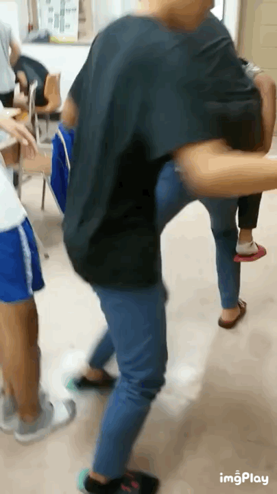 흔한 남고의 힘자랑 ㅋㅋㅋㅋㅋ.gif | 인스티즈