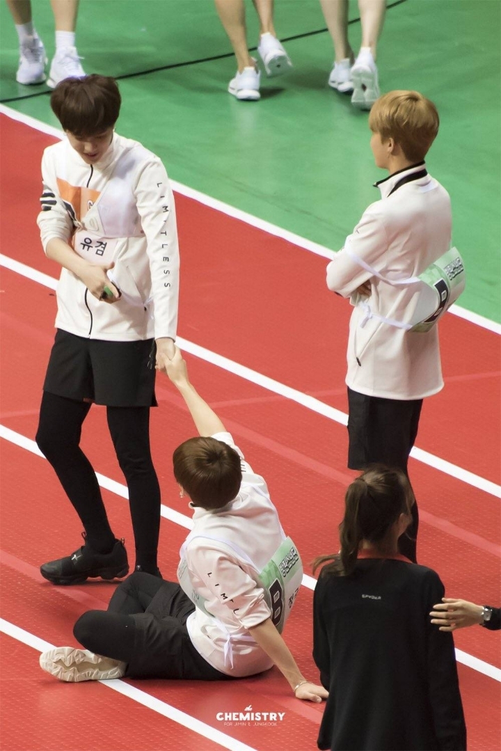 방시혁이 BTS일로 미국갔을때 제일 처음 전화한 사람 | 인스티즈