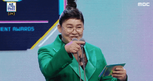 이영자: 김구라씨 대상 아니에요 (찡긋).gif | 인스티즈