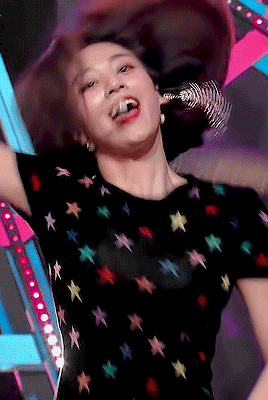 단발이 잘어울리는 트와이스 지효.gif | 인스티즈