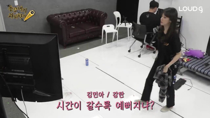 방송중에 술먹고 미쳐버린 김민아 누나(29세).....매력 발산.....JPG | 인스티즈