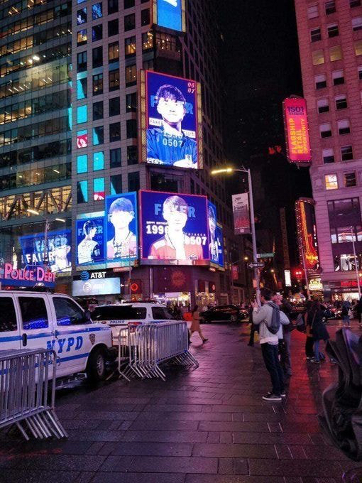 96년생 모솔 프로게이머.gif | 인스티즈