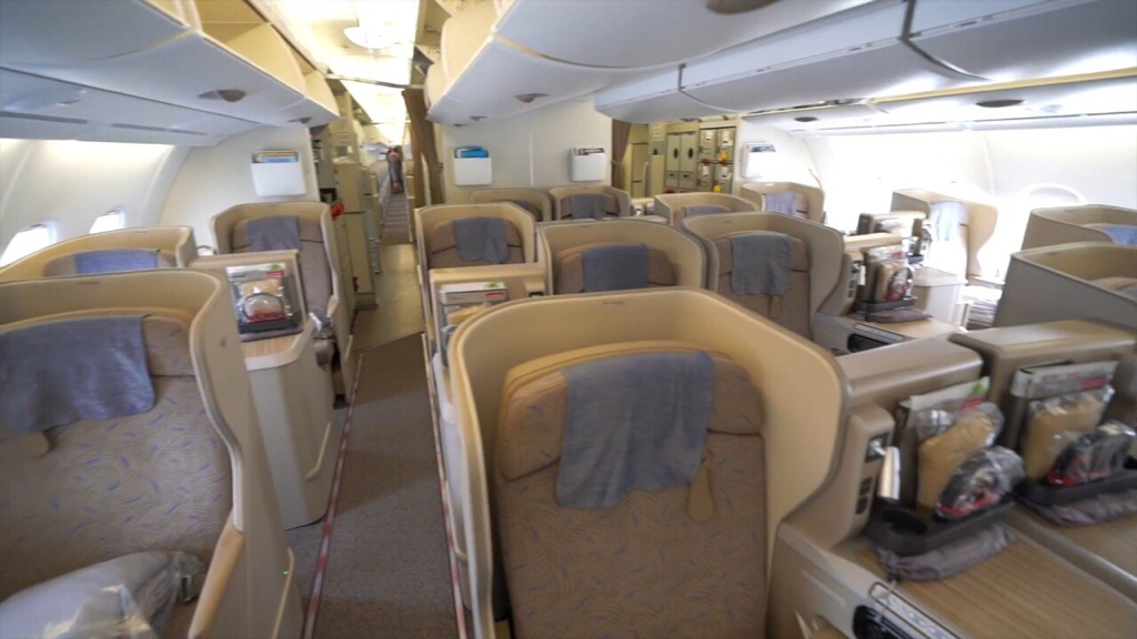 외국 유투버의 2000만원으로 48시간 서울 여행하기 .JPG | 인스티즈