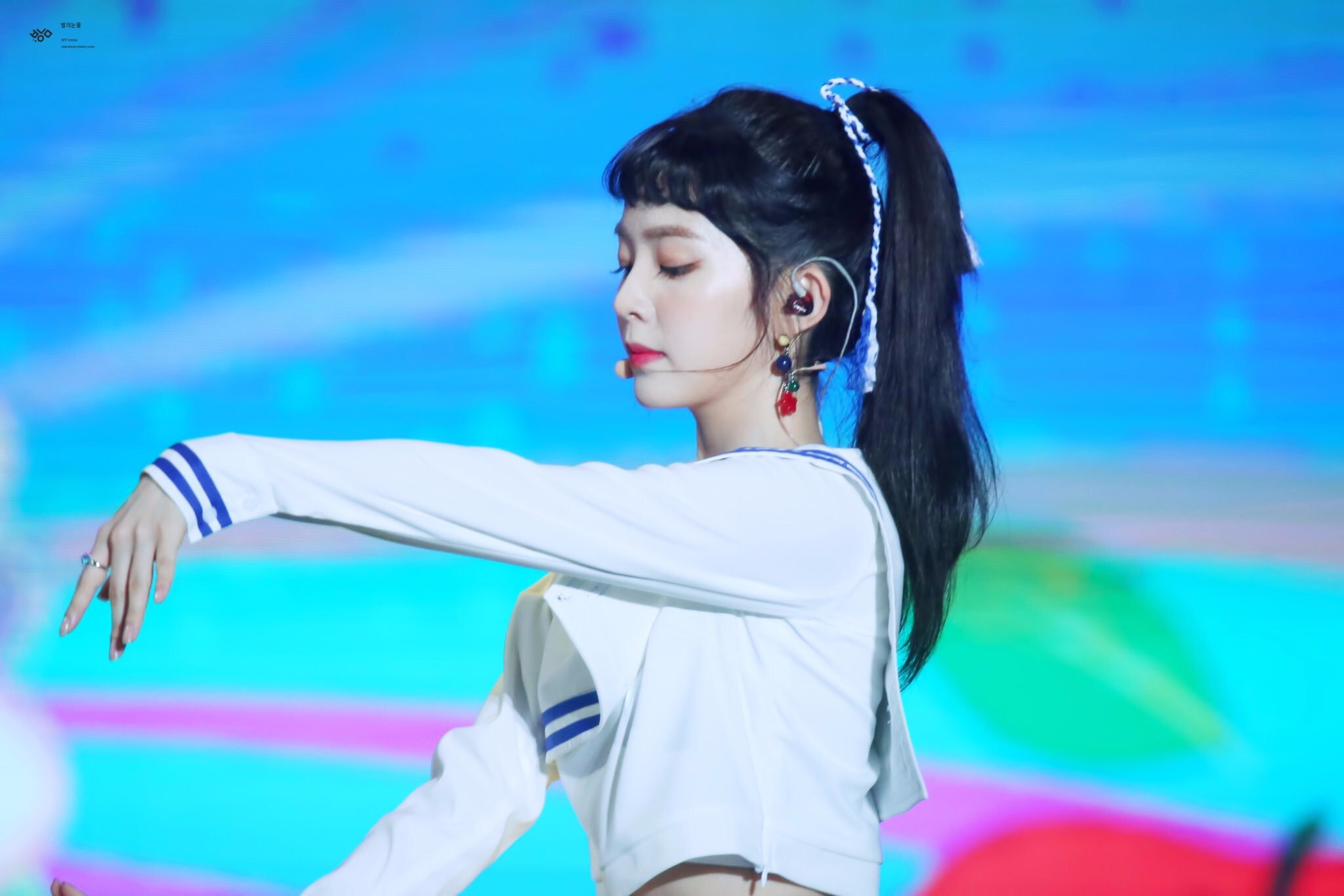 아이린의 옆태.jpg | 인스티즈