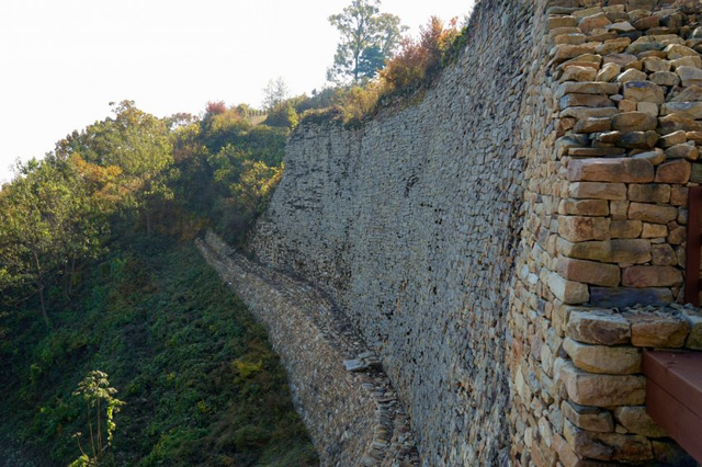컨셉에 미쳐버린 성곽 설계 | 인스티즈