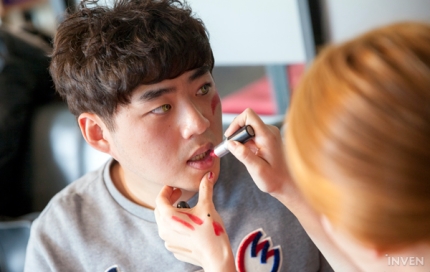 남성 자야의 매력을 보여주겠다! 코스프레에 도전하는 '뱅' 배준식 | 인스티즈