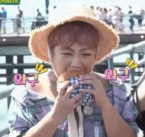 혜리와 박나래의 한입 차이 수준.gif | 인스티즈