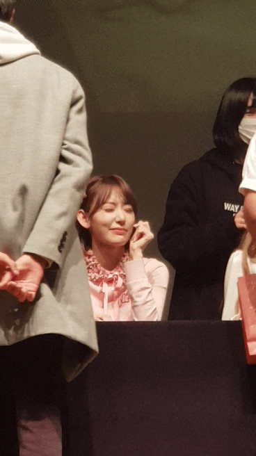 아이즈원 첫 팬싸인회.GIF | 인스티즈