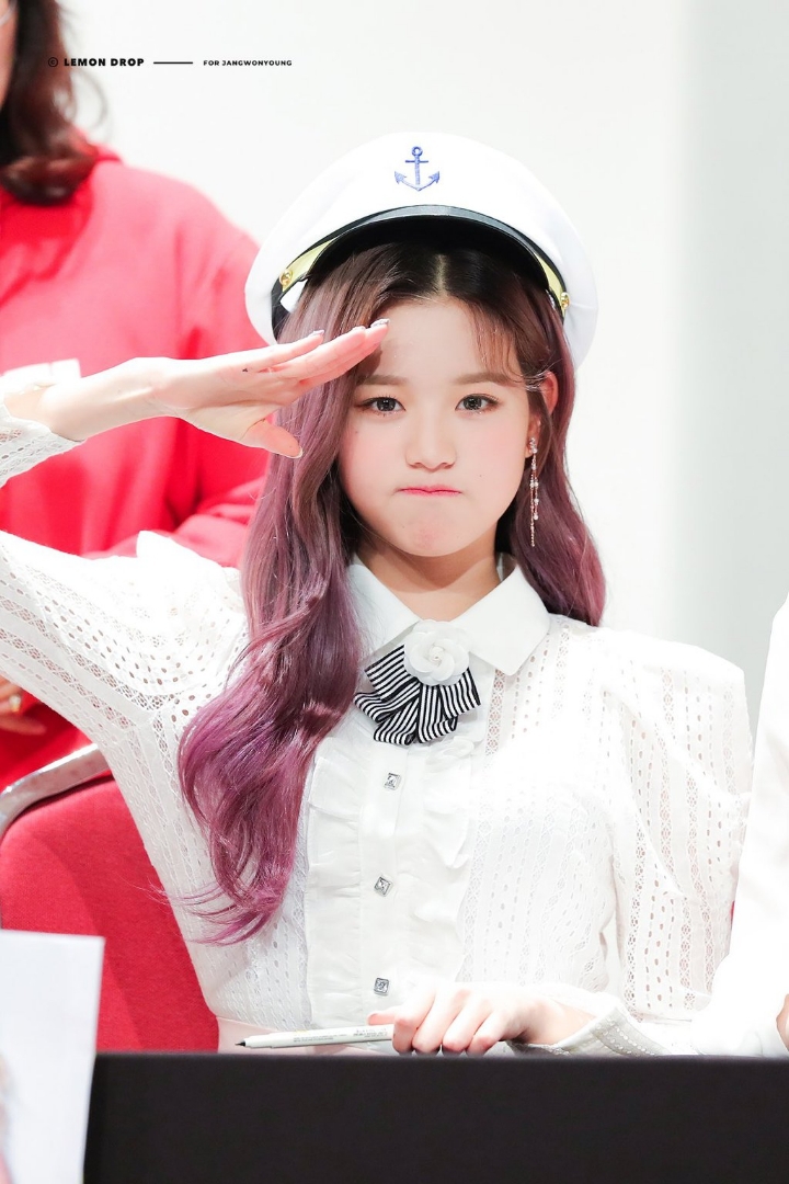 [장원영] 겨드랑이 그만 올리라고 ㅂㄷㅂㄷ | 인스티즈