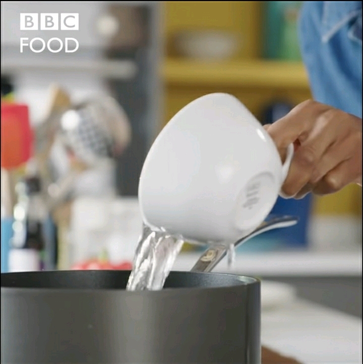 전 세계 아시아인들 어이 털리게 만든 BBC 계란볶음밥 레시피.jpgif | 인스티즈