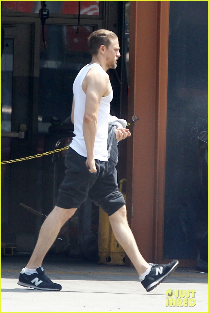 거의 뉴발만 신는 배우 | 인스티즈