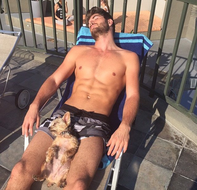 어느 모델이 키우고 있는 강아지....jpg | 인스티즈