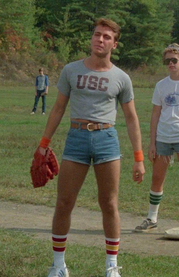 이 유행은 다시 안돌아올듯한 80년대 초반 유행한 남자 숏팬츠..jpg | 인스티즈