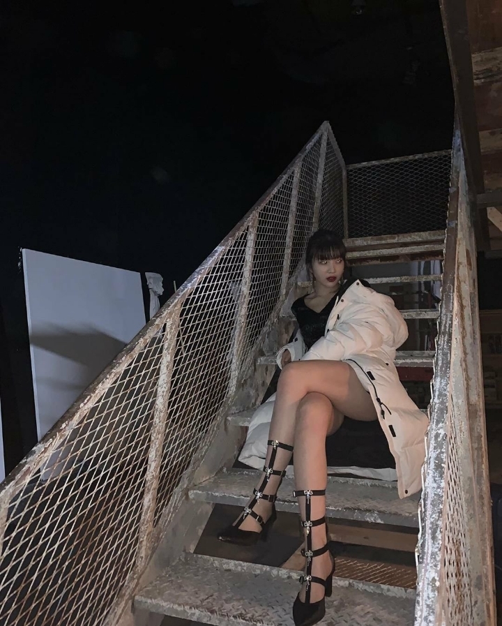 귀여운 컨셉이나 하라는 사람들에게 자기의 섹시컨셉을 고수하겠다고 했던 조이 | 인스티즈