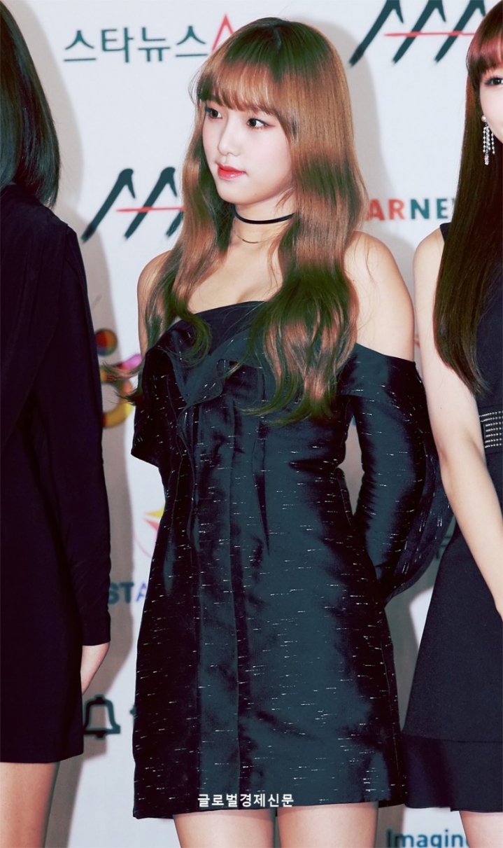 아이즈원 최예나의 이쁘고 떽띠하고 커여운 사진모음 | 인스티즈